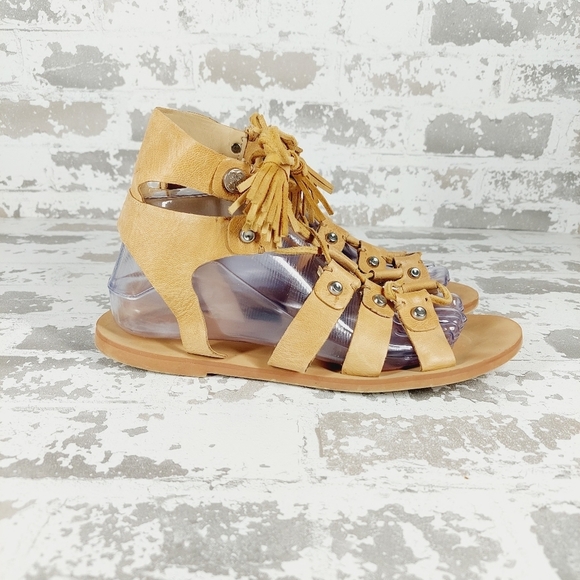 Guess Brown Tan Leather Open Toe Lace Up Strappy Casual Gladiator Sandals K746 - Picture 2 of 9